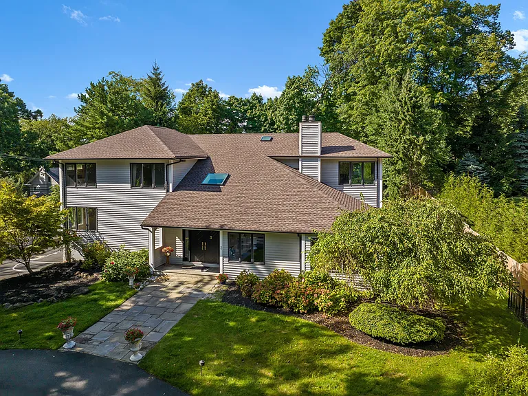 3 Forest Rd — Photo 3