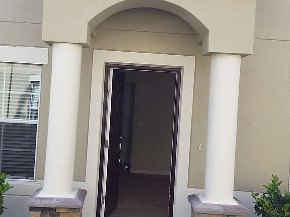 3rd image of 280 Carina Cir