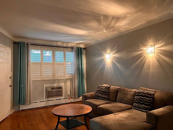 3rd image of 91 Beechwood Pl