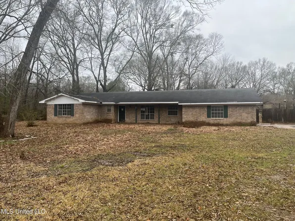 107 Estelle Dr, Vicksburg, MS 39180