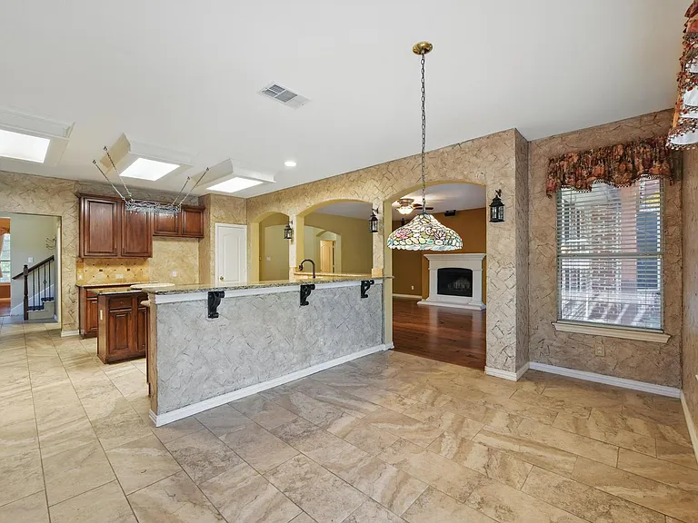1805 Southwicke Dr — Photo 11