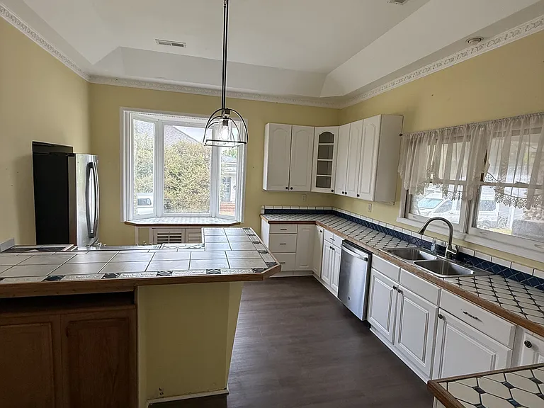 208 Magnolia St #1 — Photo 9