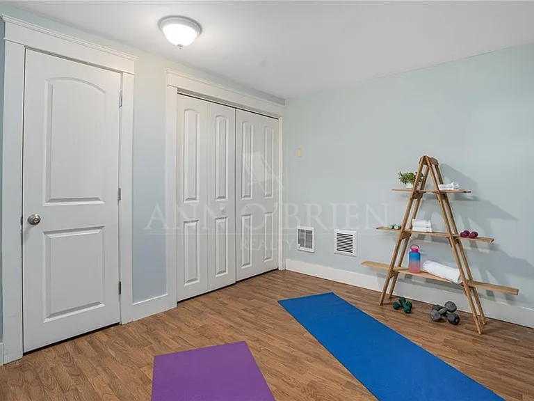 143 Summit Ave — Photo 20