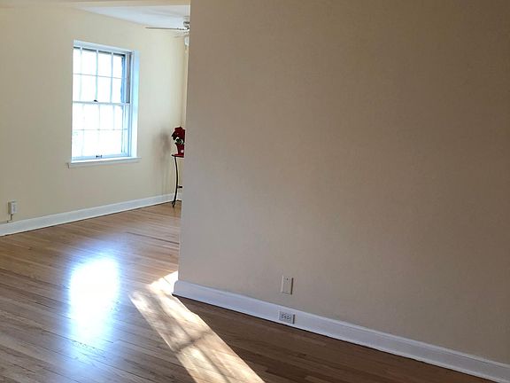 3rd image of 4370 N Wilson Dr APT 3