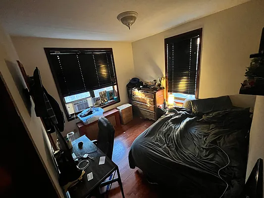 Rented by Batra Group Inc | media 16