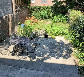 Rented by Amicourt LLC