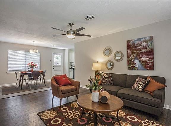 2nd image of 6606 Berry Dr