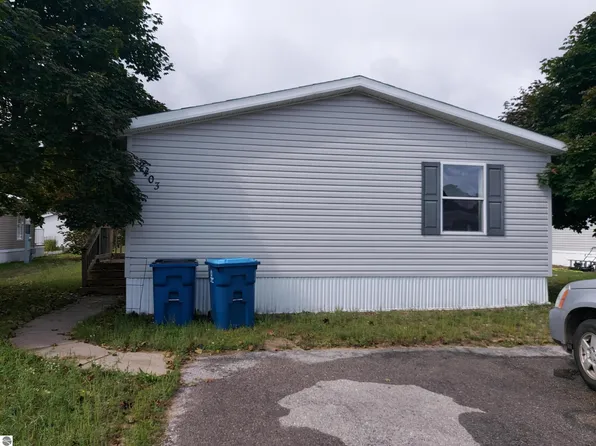 2403 Leisure Ln, Traverse City, MI 49686