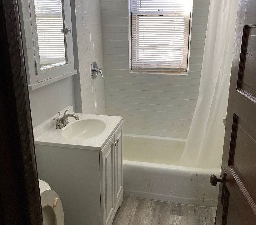 2nd image of 138 Maria Ave Unit 3