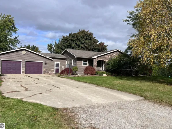 2848 W Jordan Rd, Mount Pleasant, MI 48858
