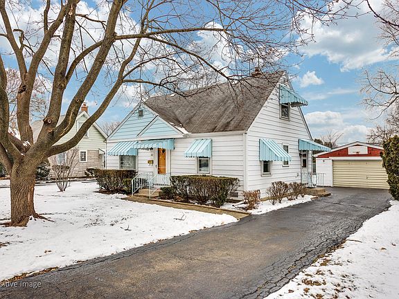 2nd image of 252 E Lyndale Ave