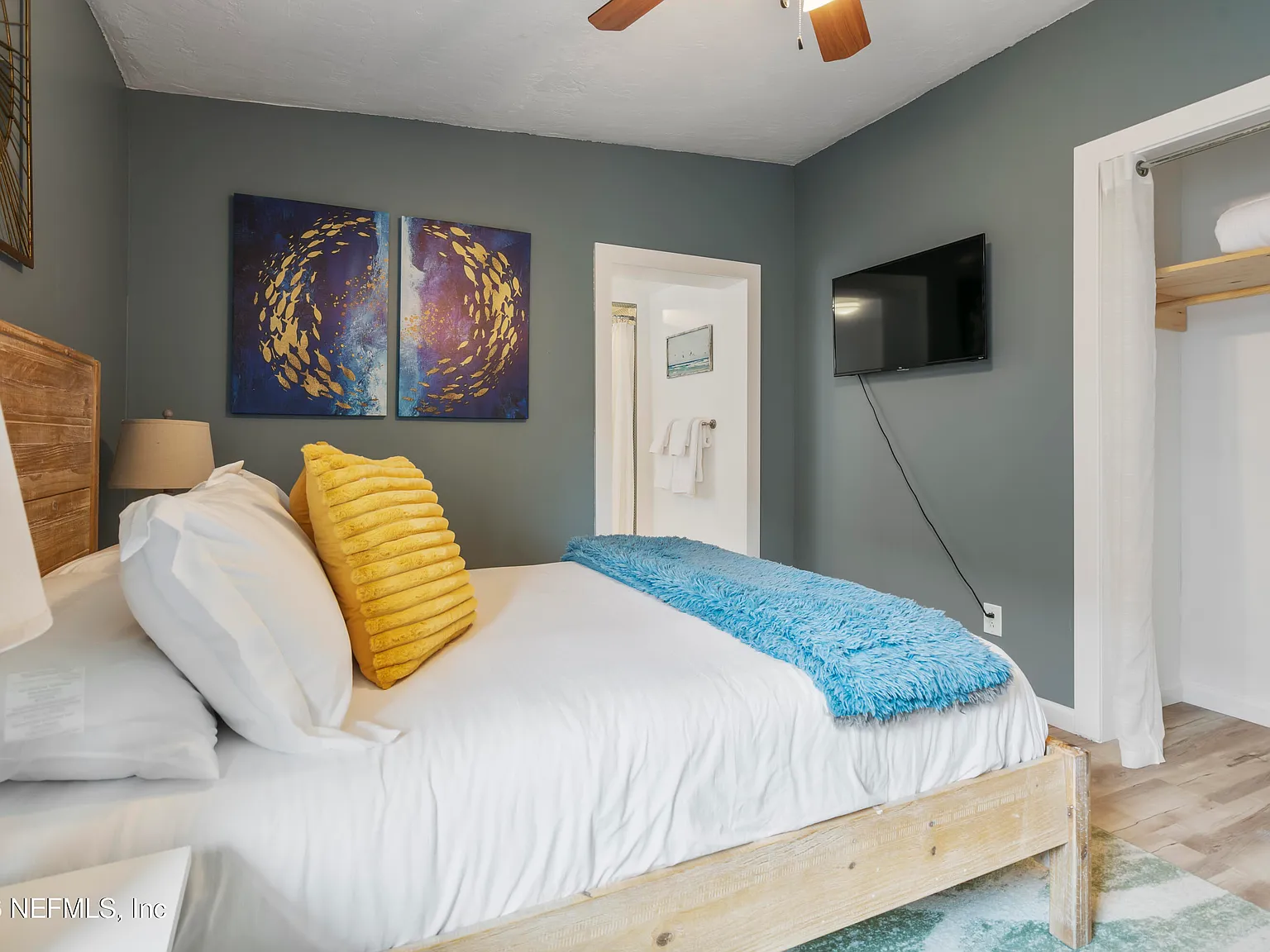 3 bed, 2.0 bath, 1292 sqft, $2,900 — Photo 3
