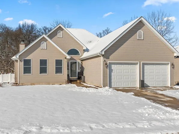 7208 Starling Dr, Schererville, IN 46375