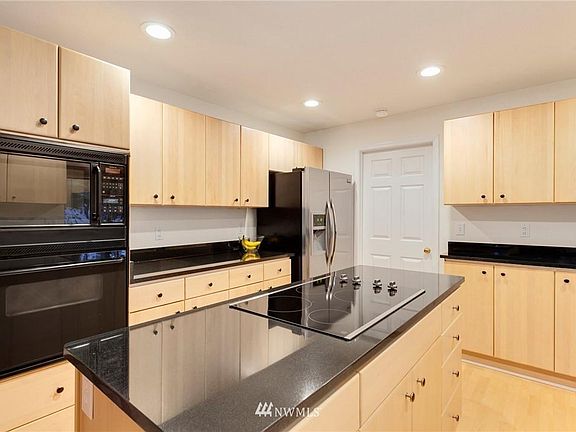 5th image of 27815 49th Ave S
