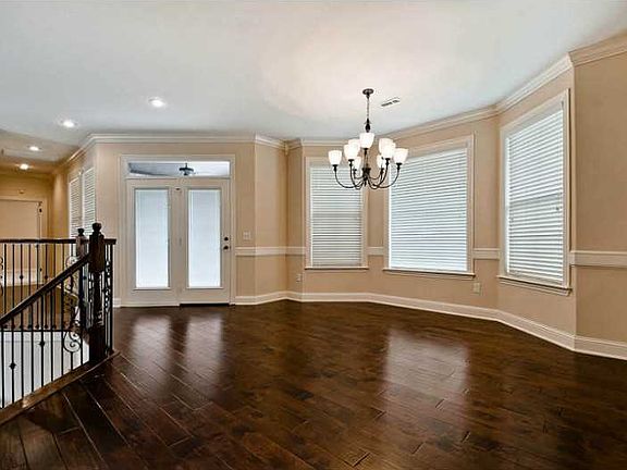 3rd image of 4617 Willowridge Way