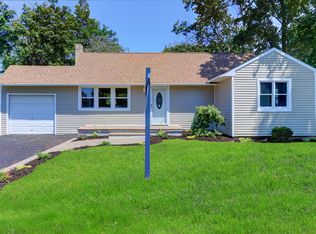 1 N Gate St, Babylon, NY 11702