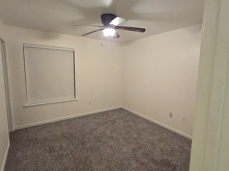 112 Cades Ct — Photo 12