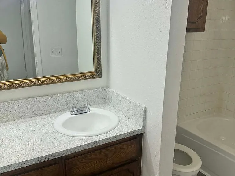 Summerplace Apartments — Photo 29