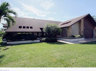 2306 Queens Way, Naples, FL 34112