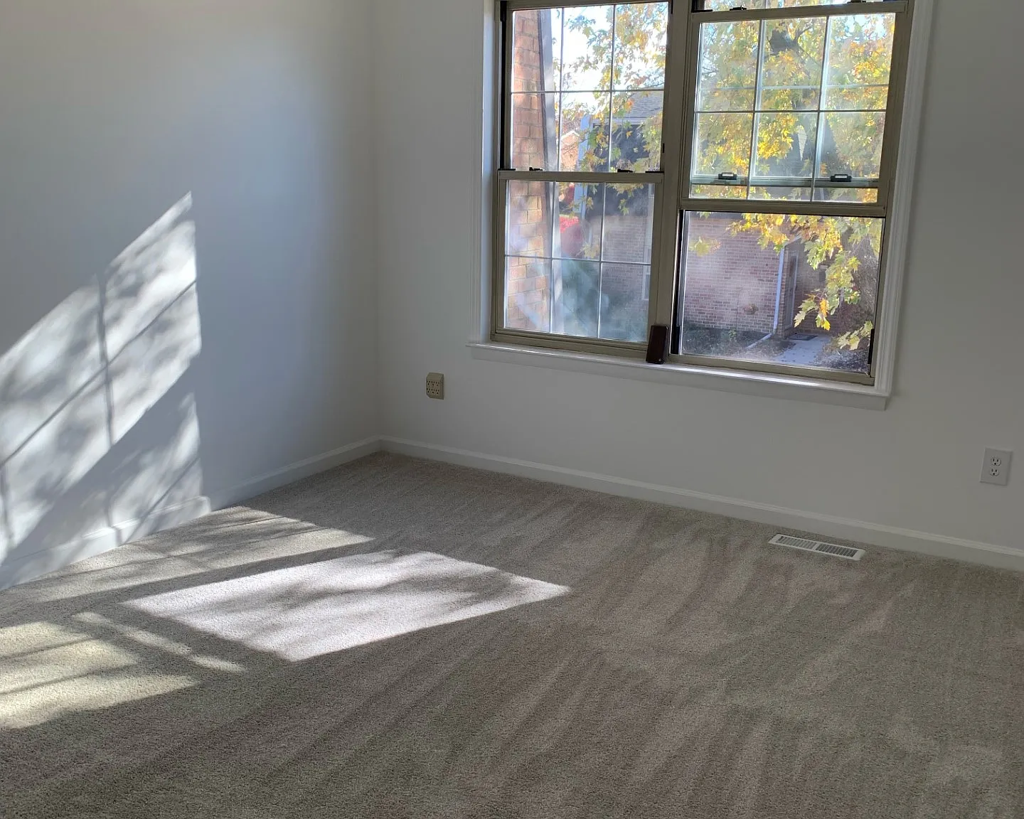 2 bed, 1.5 bath, 1088 sqft, $1,950 — Photo 2