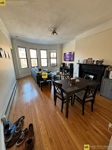 587X Beacon St #3 Photo 1