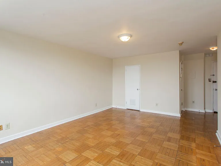 2601 Pennsylvania Ave #711 — Photo 9