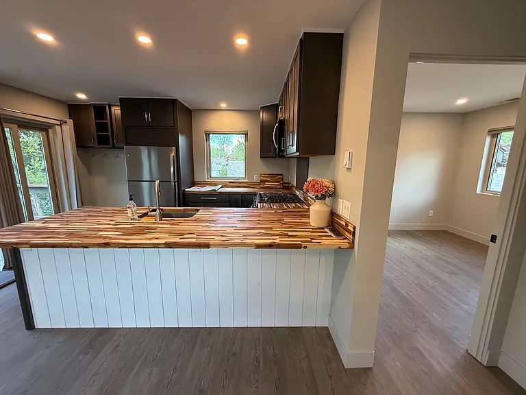 518 W Hayes St — Photo 7
