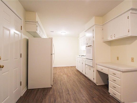 3rd image of 108 Eberle Dr