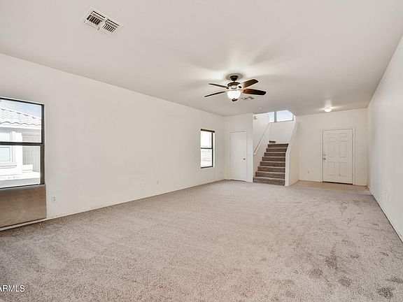 3rd image of 2212 E Spruce Dr