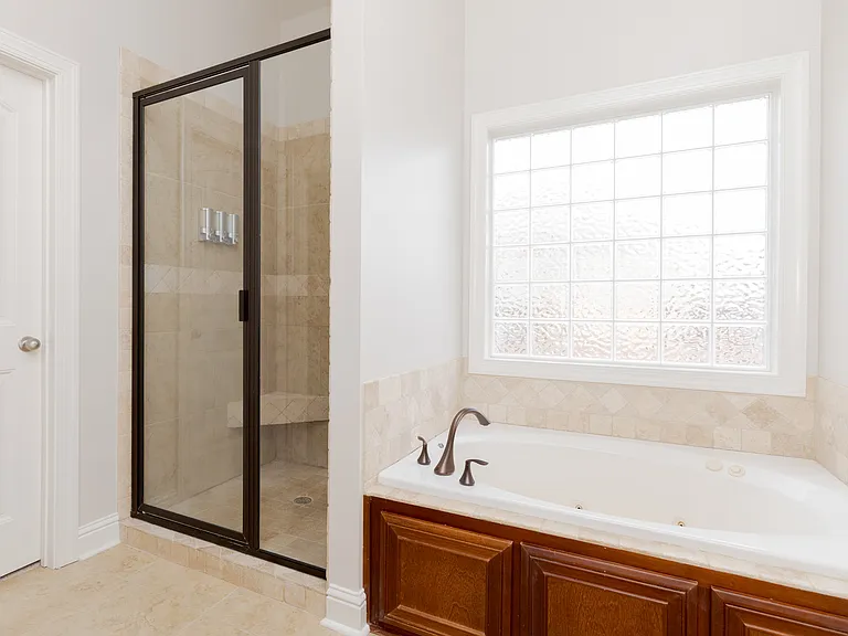 108 Barossa Ct — Photo 41
