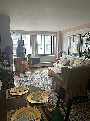 1st image of 425 E 63rd St APT W3k