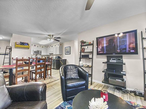 2nd image of 1505 Park Ave #412