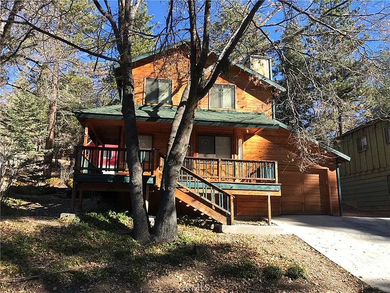 33032 Arrowbear Dr — Photo 1