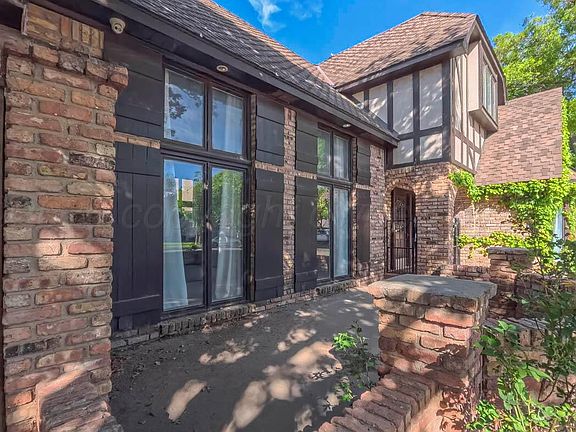 3rd image of 3504 Goodfellow Ln
