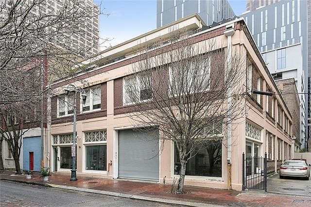 1st image of 921 Lafayette St #C