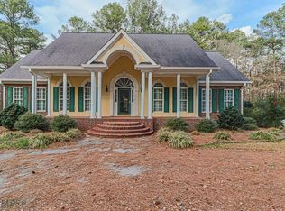 226 W Grove St, Newton Grove, NC 28366