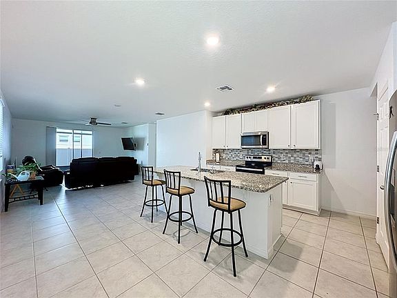 5th image of 3442 MONACO LN