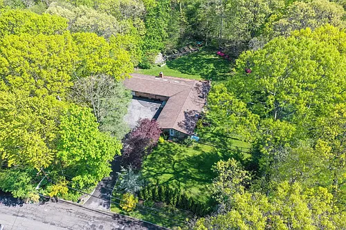 20 Cherry Ln Photo 1