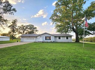 816 W South Ave, Bluford, IL 62814