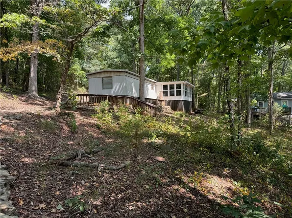 223 Beaver Ln, Townville, SC 29689