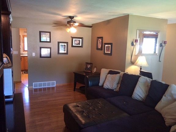 3rd image of 5511 Woodview Way