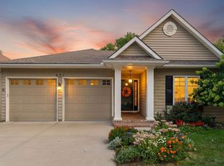 631 NW Shore Dr, Kansas City, MO 64151