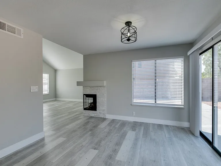 91 Trevor Dr — Photo 19
