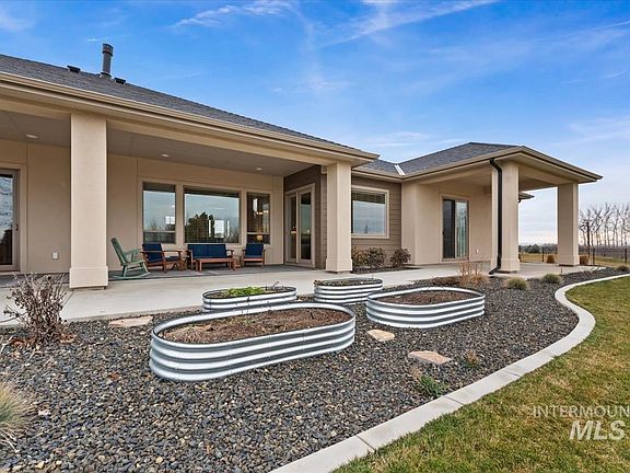 3rd image of 22334 Sirocco Ct