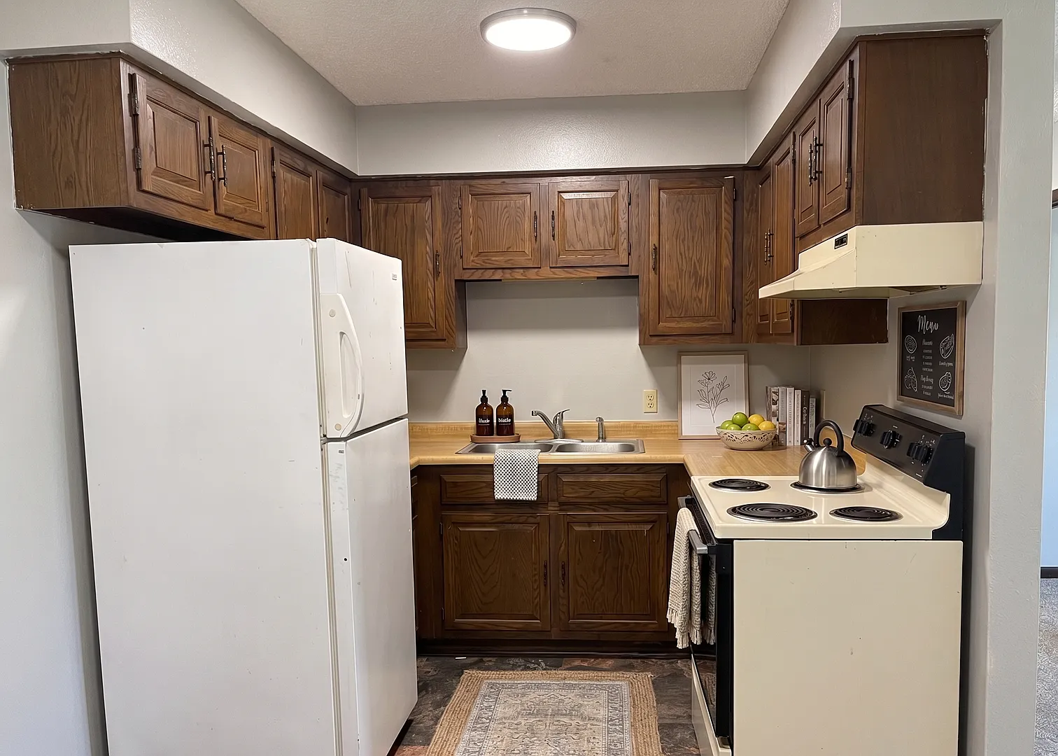 3863 Paige Dr — Photo 2