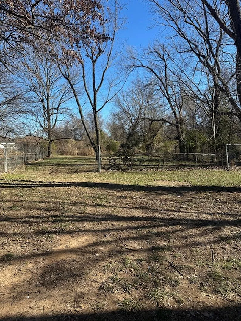 5 Bed 3 Bath Springfield, MO — Photo 3