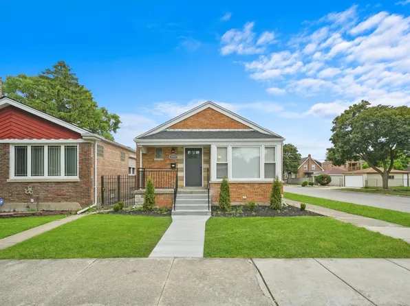10557 S Eberhart Ave, Chicago, IL 60628