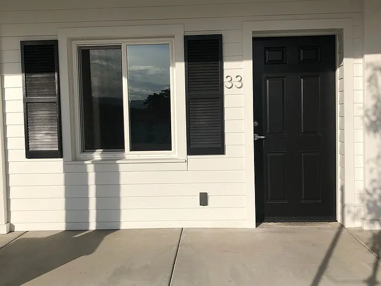 1117 E Gurley St — Photo 14