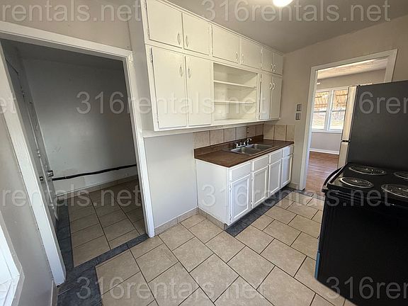 4th image of 4922 S Cedardale Ave