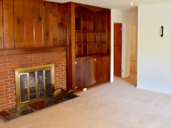 3rd image of 801 Starwick Dr